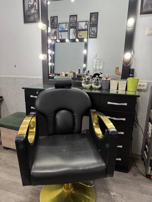 Срочно продаётся диван кресло тремо для салона красоты