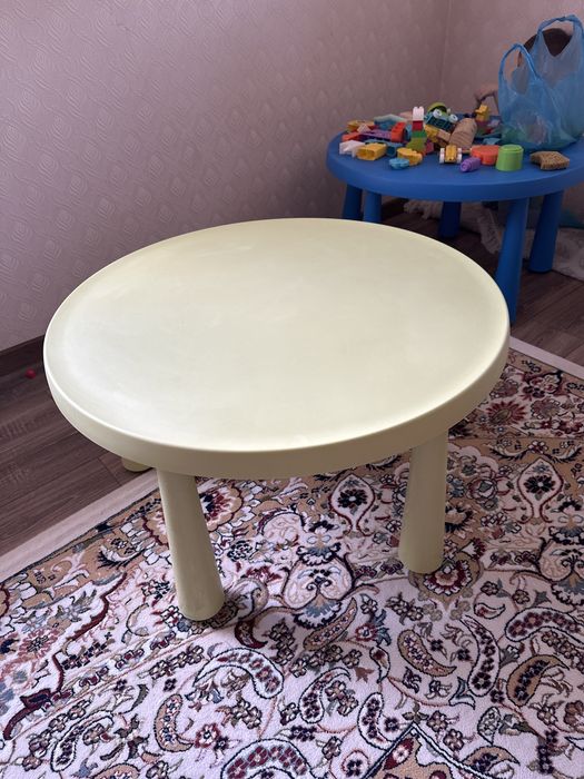 Продам круглый детский стол от икея