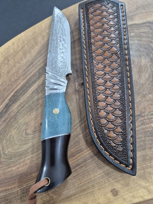 Ловен нож дамаска VG10 стомана,уникална дръжка  и кожена кания,LN436