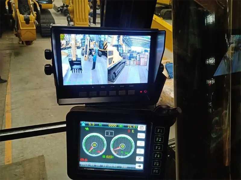 Гусеничный экскаватор POWERPLUS PP220E-XI — под заказ