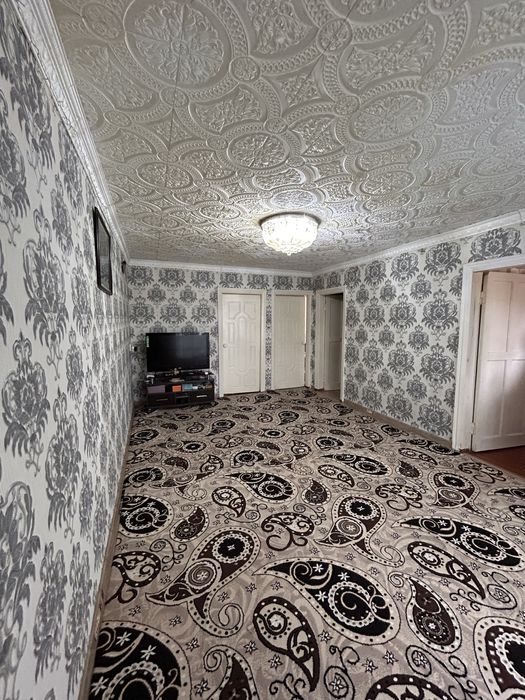 Чирчик Тройцк.  3х комнатная 66 кв.