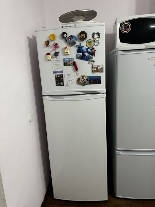 Продам холодильники бирюса и LG