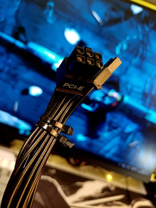 Продам блок питания Cougar STC 500