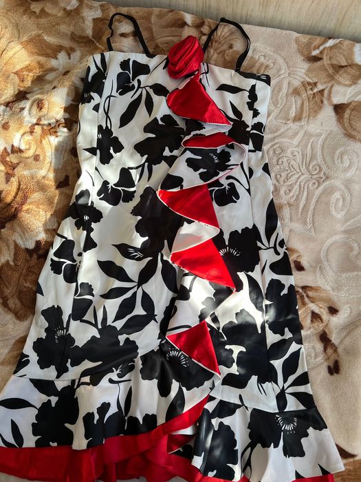 Продам женский платье