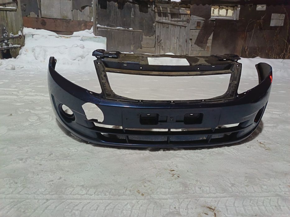 Продам синий бампер от лада гранты