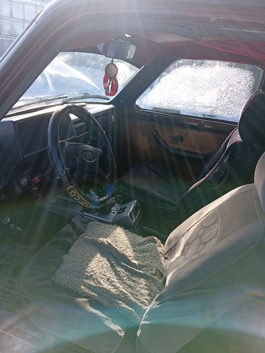 Продам ниву 21214