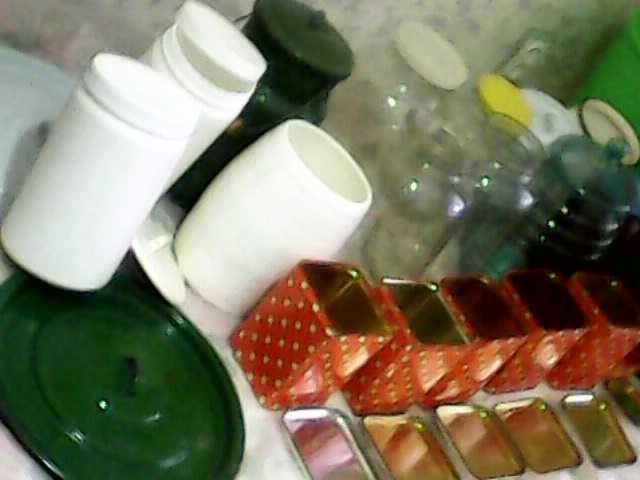 Емкости и банки для хранения продуктов и др.