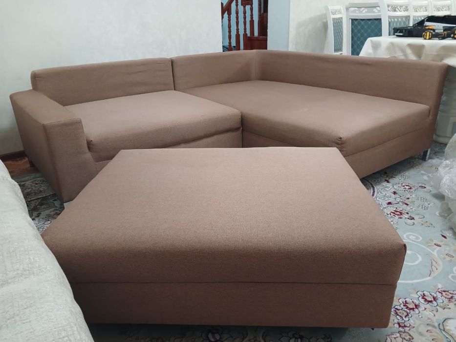 диван угловойв хорошем состояний