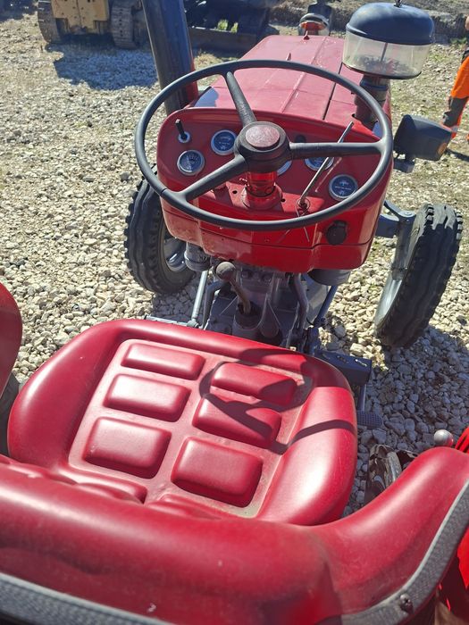 Tractor massey ferguson 135