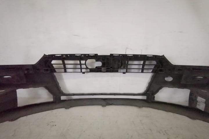 Предна броня Оригинална С Горна Решетка Сензори И Измиващи Устройства