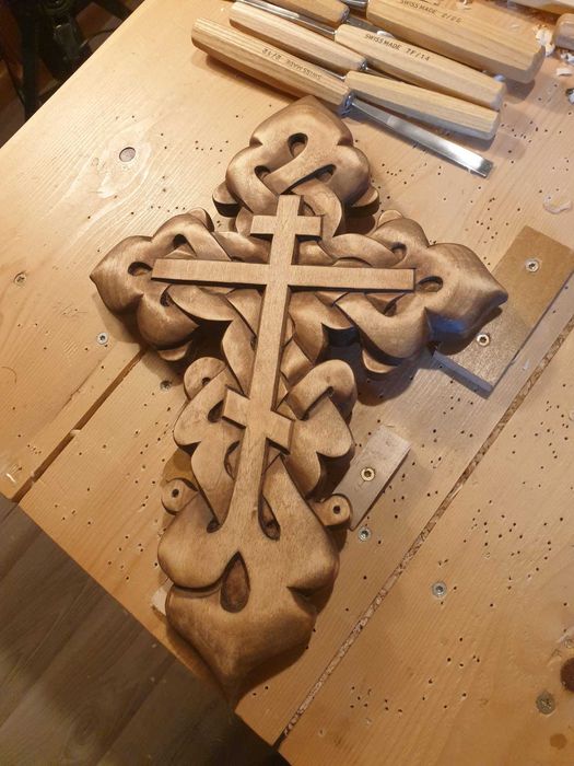 Cruci si icoane din lemn sculptate manual - cadouri cununie, casa