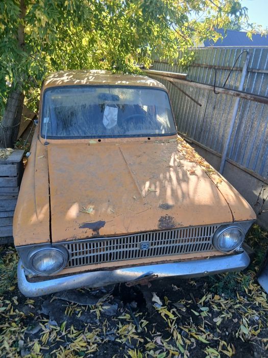 Продам машину москвич