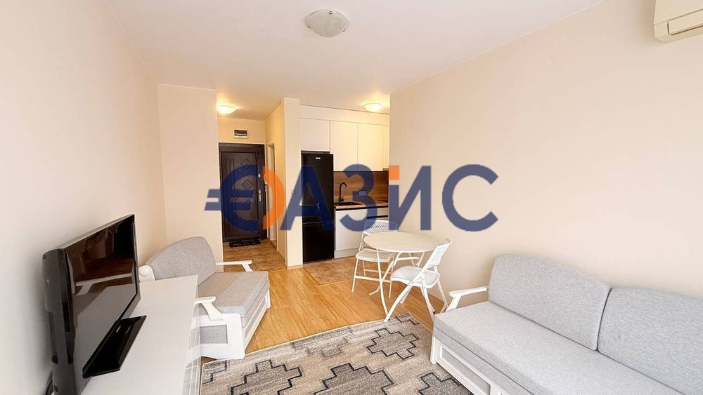 Продава се Едностаен апартамент в Несебър - 38 кв.м за 900 €/кв.м - Снимка #3