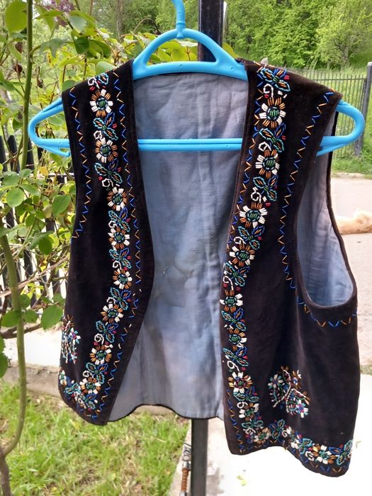 Vind vesta populara de colectie.