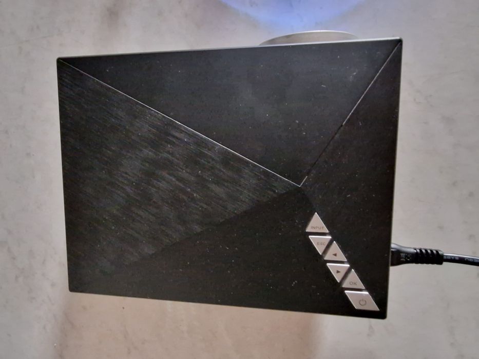 LED проектор в хорошем-отличном состоянии