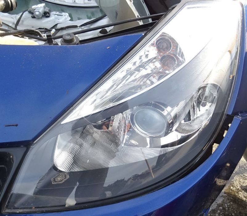 Fata completa Renault Clio 3 facelift din 2006 volan pe stanga