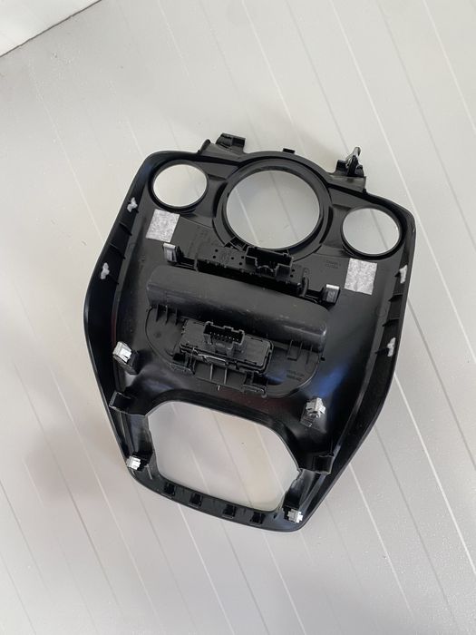 Ornament/trim/panou clima/cd player navigatie/comenzi bord fiesta mk7