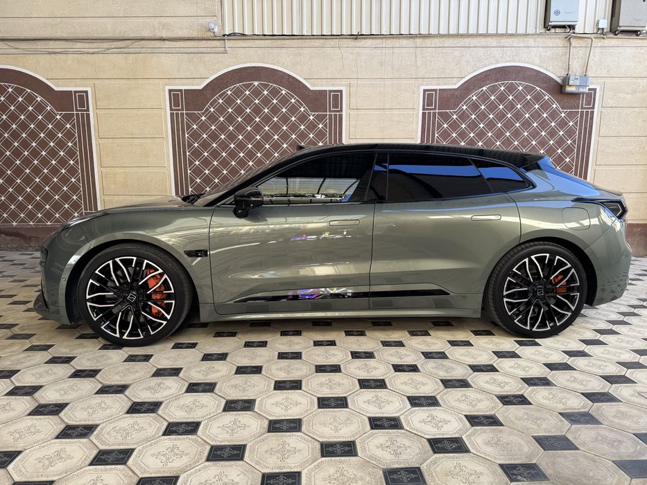 Zeekr 001 YOU Full 2024 restyling, 3.3 sec 100km/h