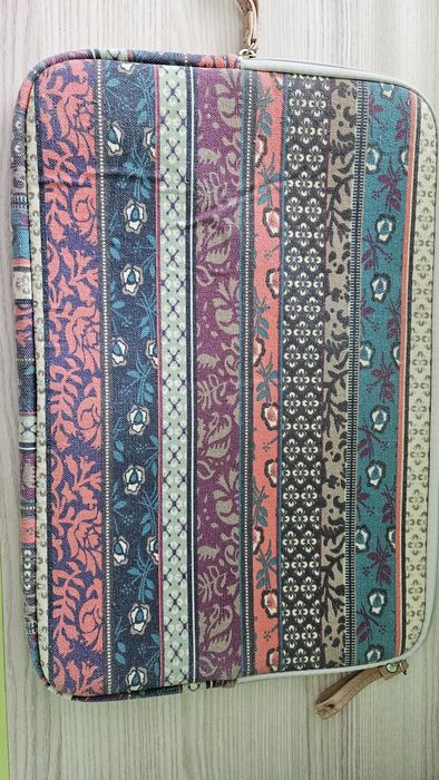 Калъф за лаптоп,