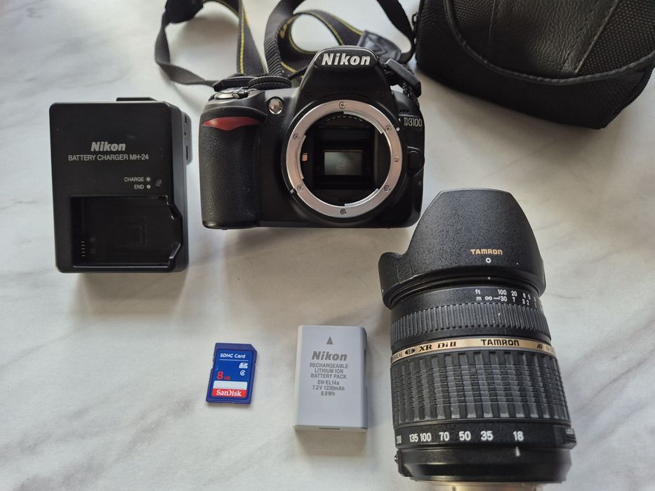 Nikon D3100 DSLR cu obiectiv TAMRON