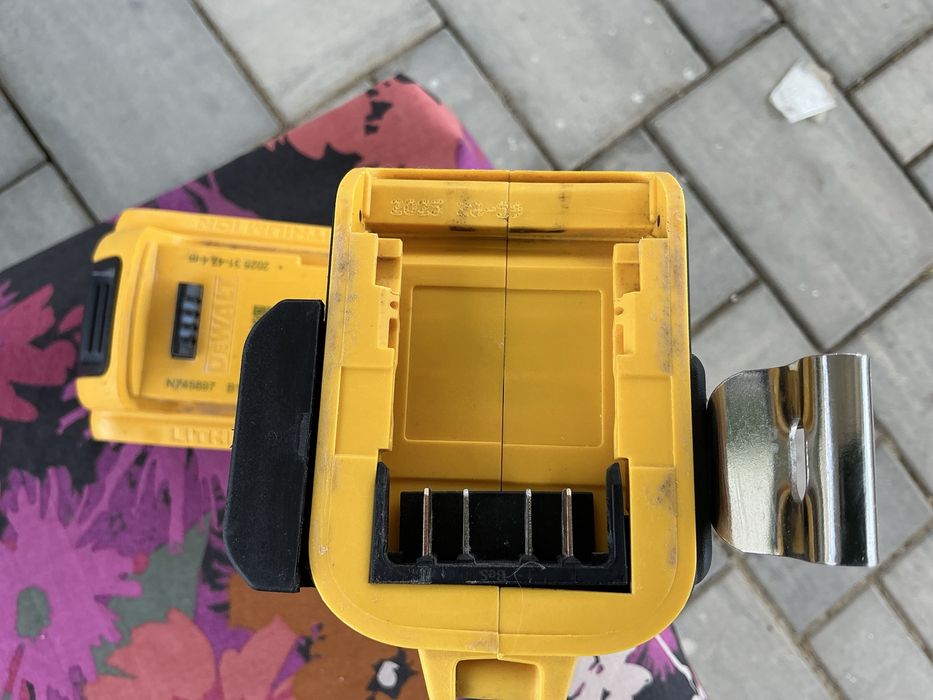 Vind dewalt DCF887 2025 cu acum 5 ah