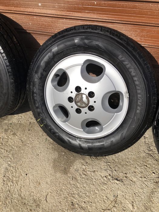 Зимни Гуми 195/70/R15