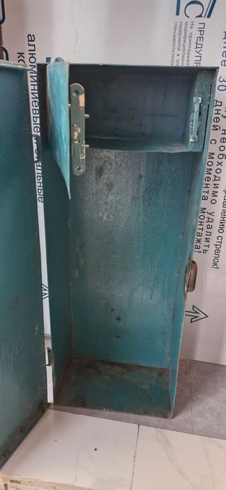 Продам сейф металическии