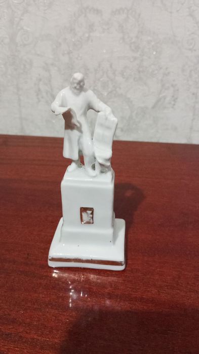 Статуэтка Первопечатник Иван Федоров.