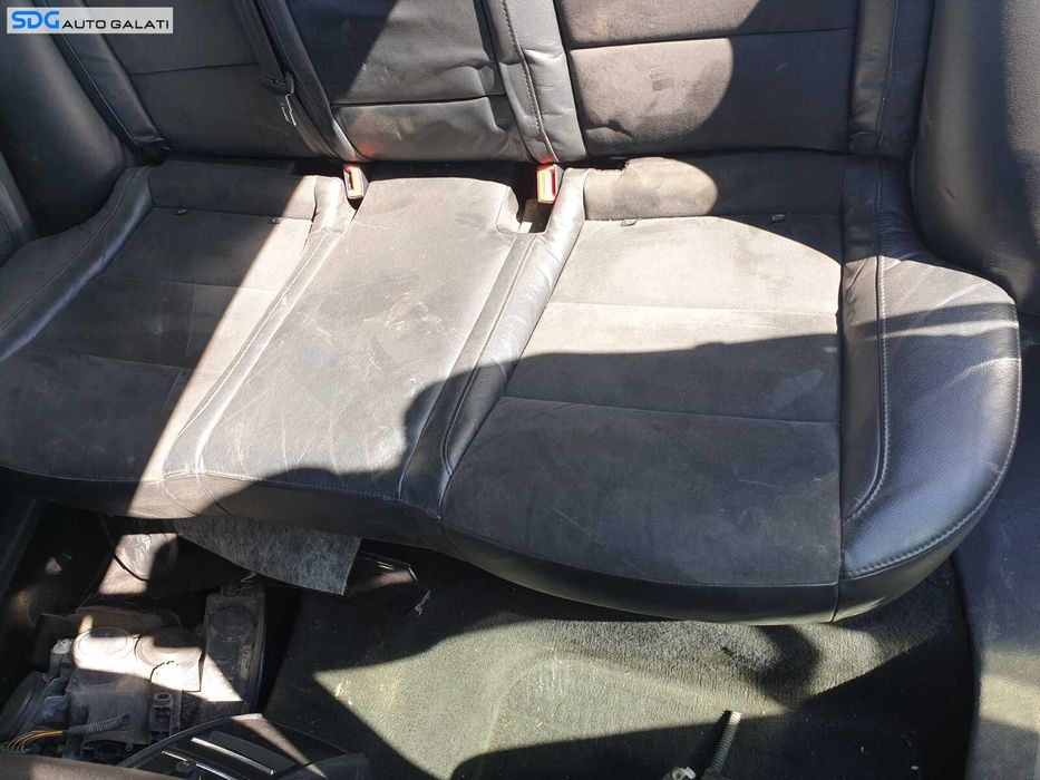 Bancheta Sezut cu Spatar Spate Pasager Semi Piele Semipiele Alcantara Skoda Superb 2 Hatchback Berlina 2008 - 2015 [C4195]