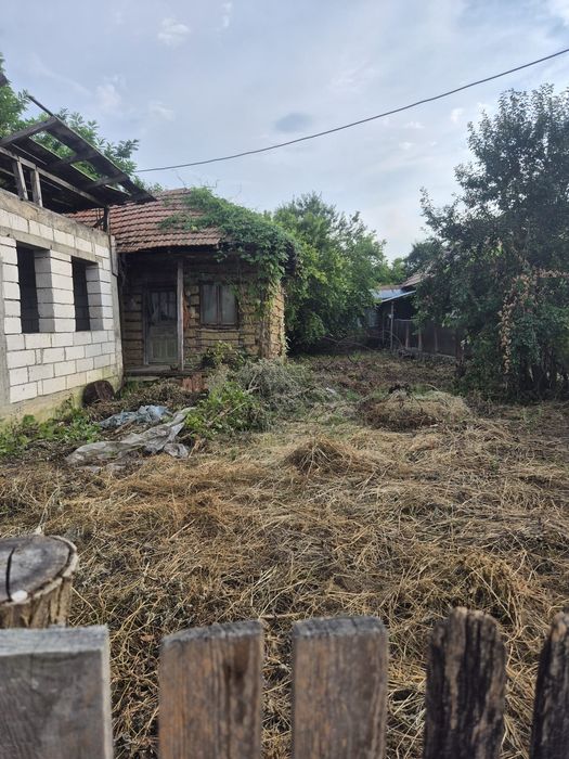 Teren intravilan + constructie Pircov (aproape de Buzau)