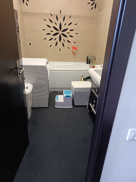 Vând apartament Sânpetru