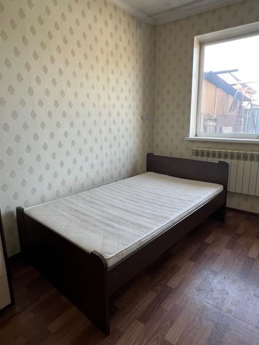 Продам спальный гарнитур