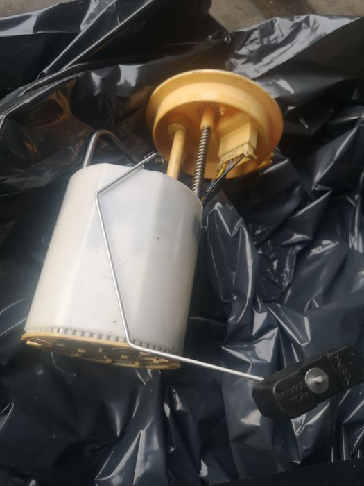 Pompa combustibil passat