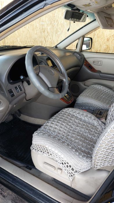 Продам автомашину Lexus RX300