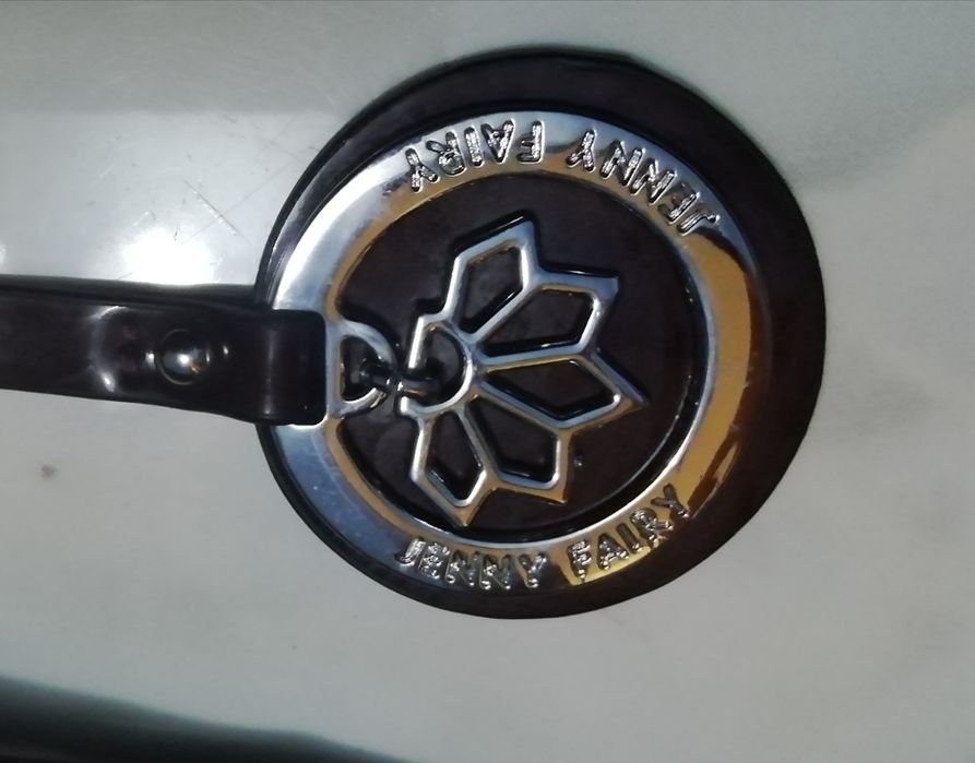 Vând geanta de damă