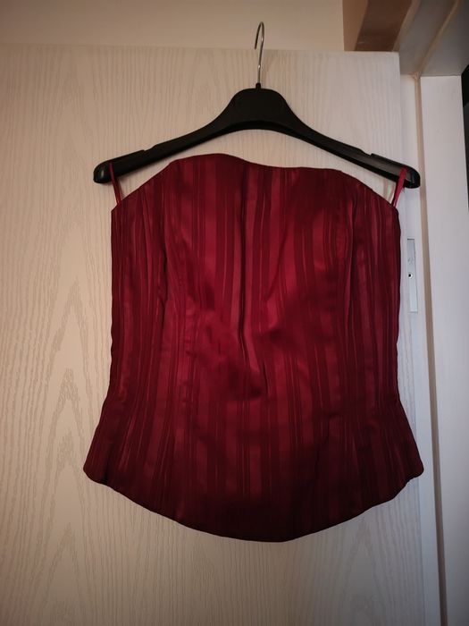 Corset   vișiniu
