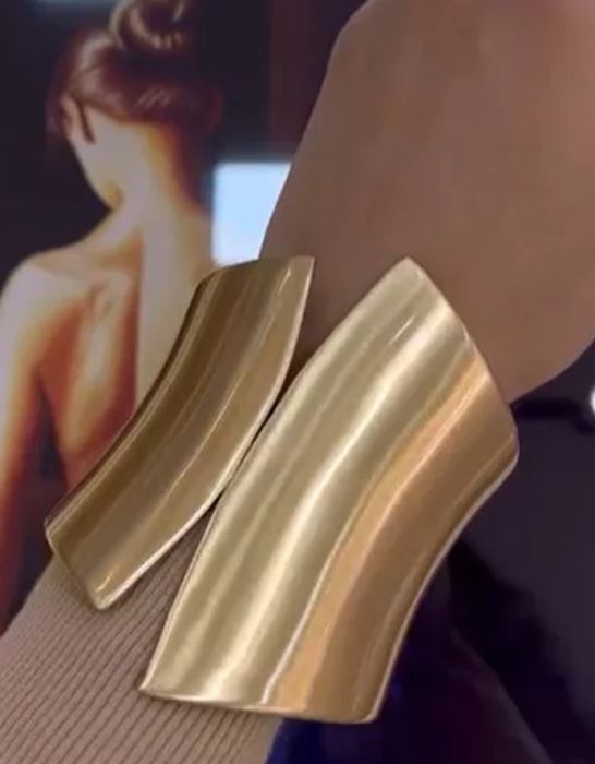 Трендовый браслет