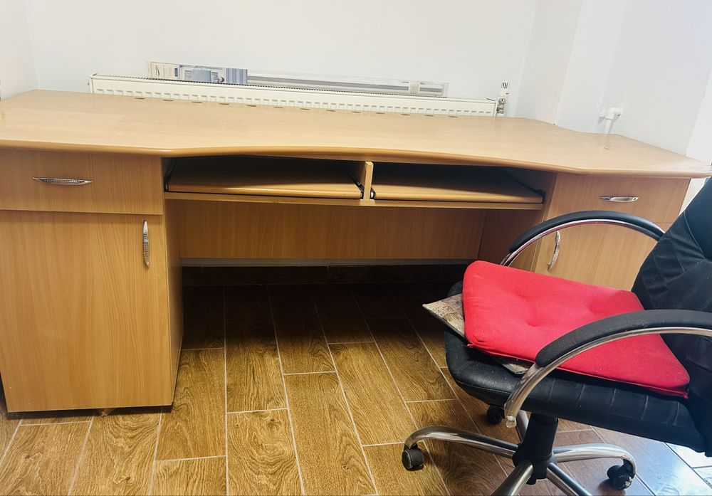 Vand mobilier birou culoare fag