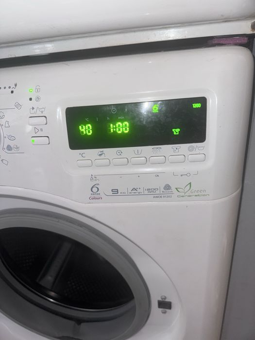 Пералня Whirlpool AWOE 91202