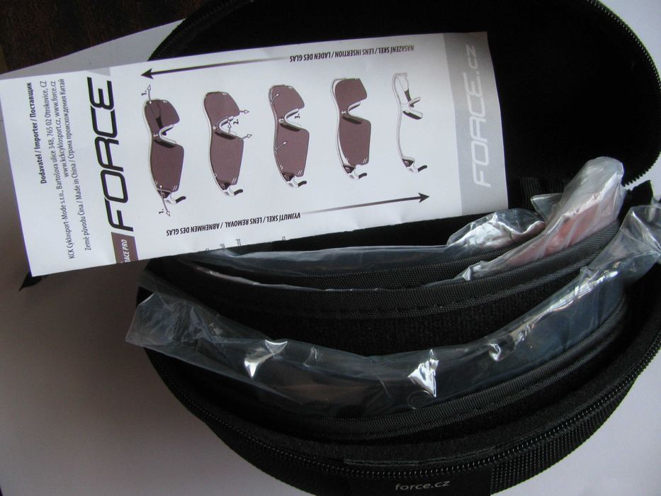 Очила ,, FORCE Race Pro ,,  фотохроматични - Сменяемите Вложки с Калъф