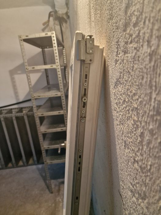 Vând ușă și geam termopan pentru balcon de apartament
