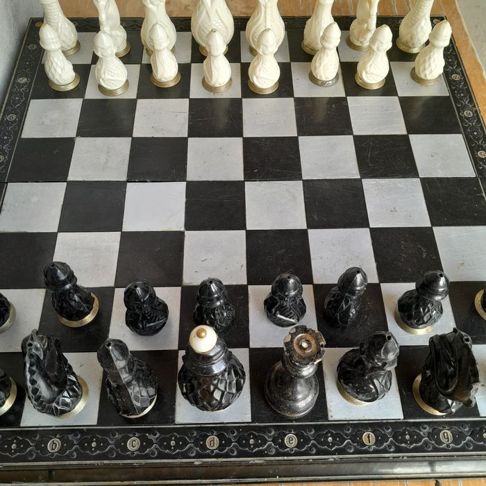 Шахматы б/у продам, торг уместен