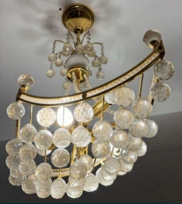 Люстра не дорого большая