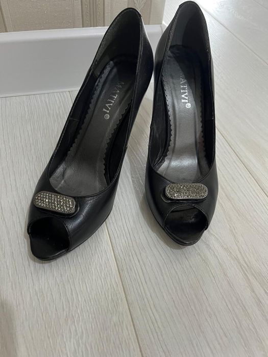 Продам обувь в хорошом  состоянии