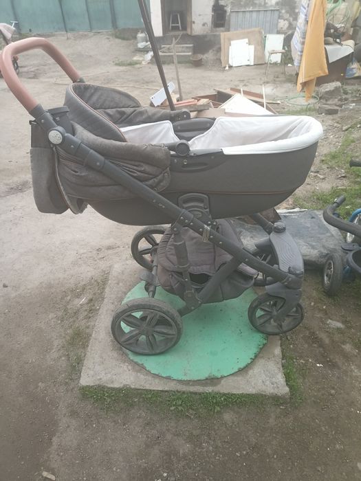Продам коляску 3 в 1 отличное состояние