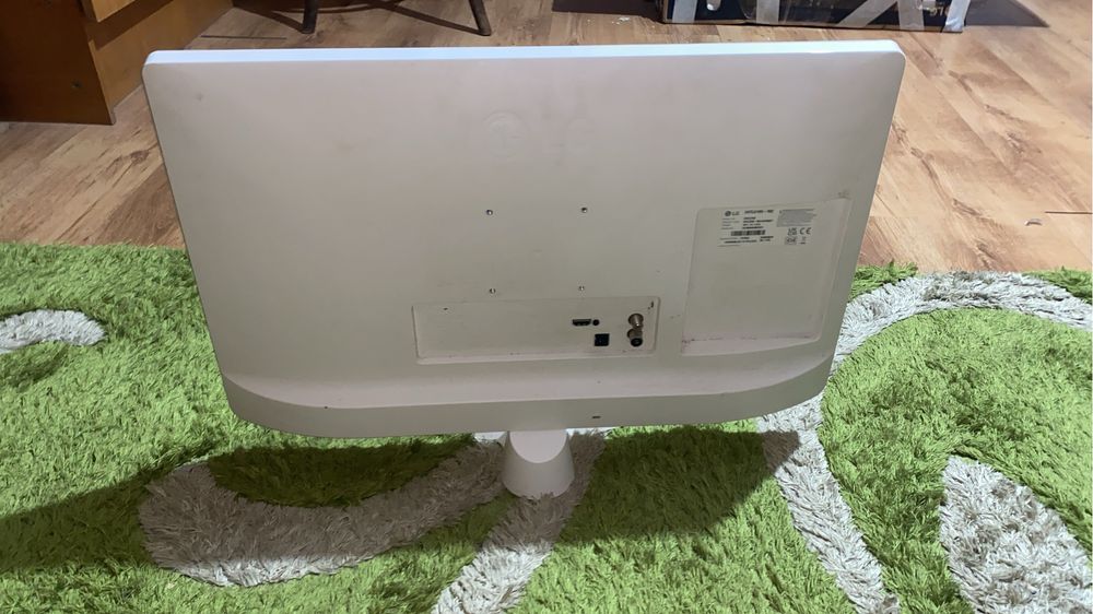 Vand monitor/tv LG