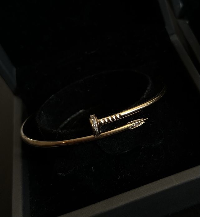 Гривни различни модели