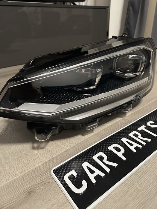 Фар ляв VW Golf Sportsvan Перфектен