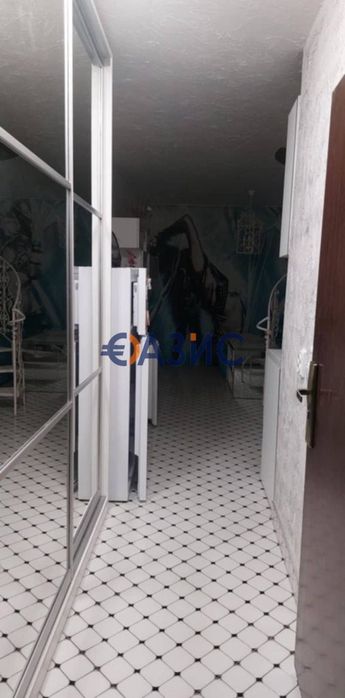 Продава се Двустаен апартамент в к.к. Слънчев бряг - 75 кв.м за 1200 €/кв.м - Снимка #2