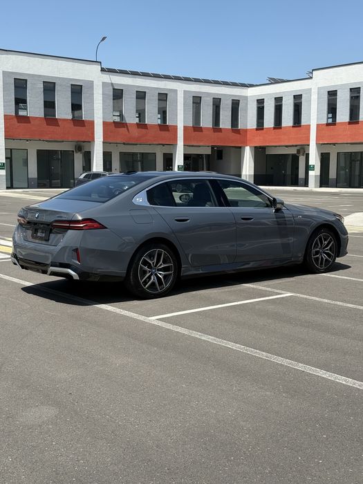Bmw i5 35L 2024-Yil 11.500 yurgan +dop option 360kamera Harman Kardon